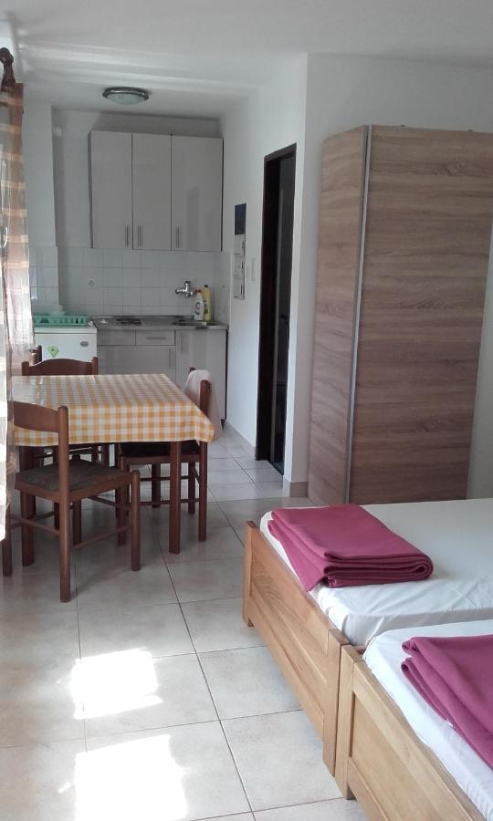 Апартаменты Apartman Mendula 1